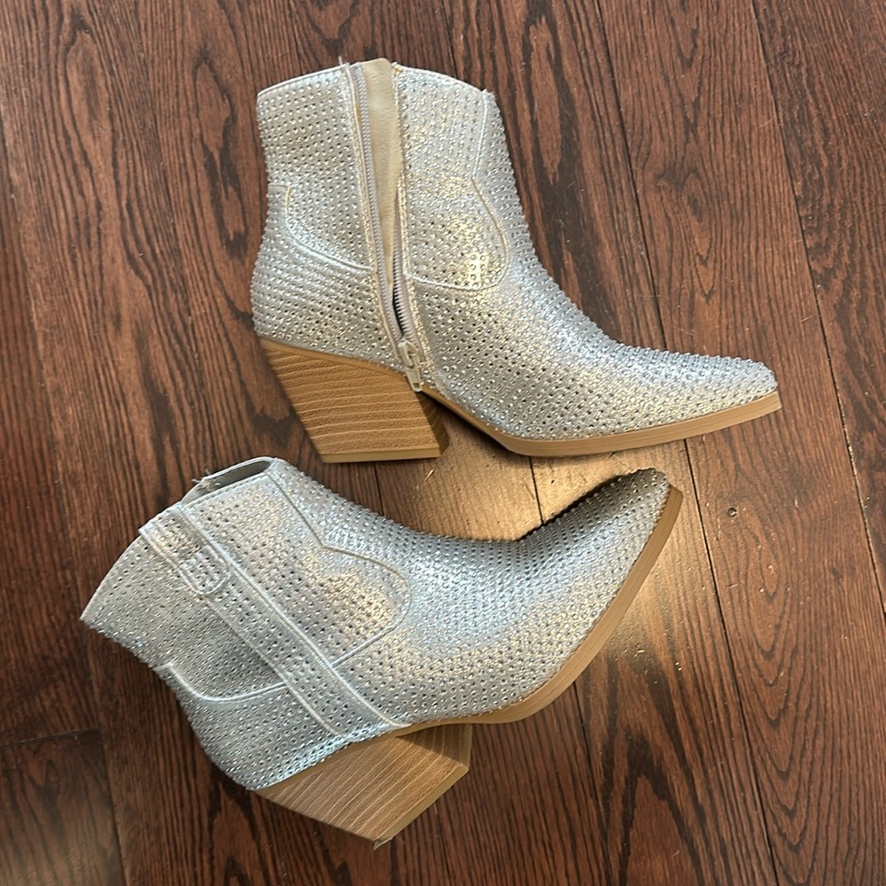 Sparkle booties 7 1/2
